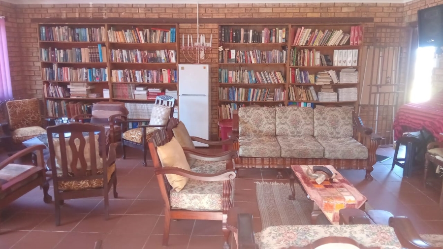 9 Bedroom Property for Sale in Parys Free State